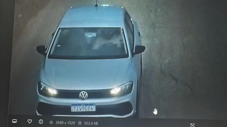 As imagens analisadas mostraram que o suspeito buscou os criminosos em um hotel de Boa Vista e poste
