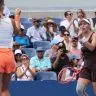 Dupla de Luisa Stefani vence 3ª seguida e vai às quartas do US Open