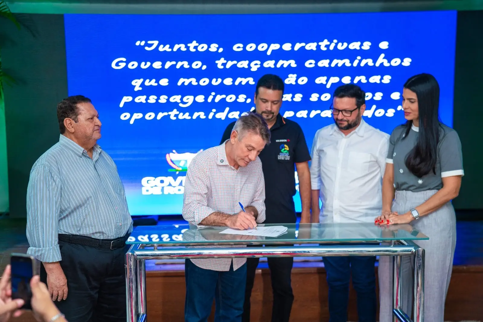 Entrega autorizacoes a 12 cooperativas de transporte alternativo intermunicipal 1