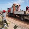 Obra de iluminacao publica da RR 205 Charles Bispo Ascom Seinf 1