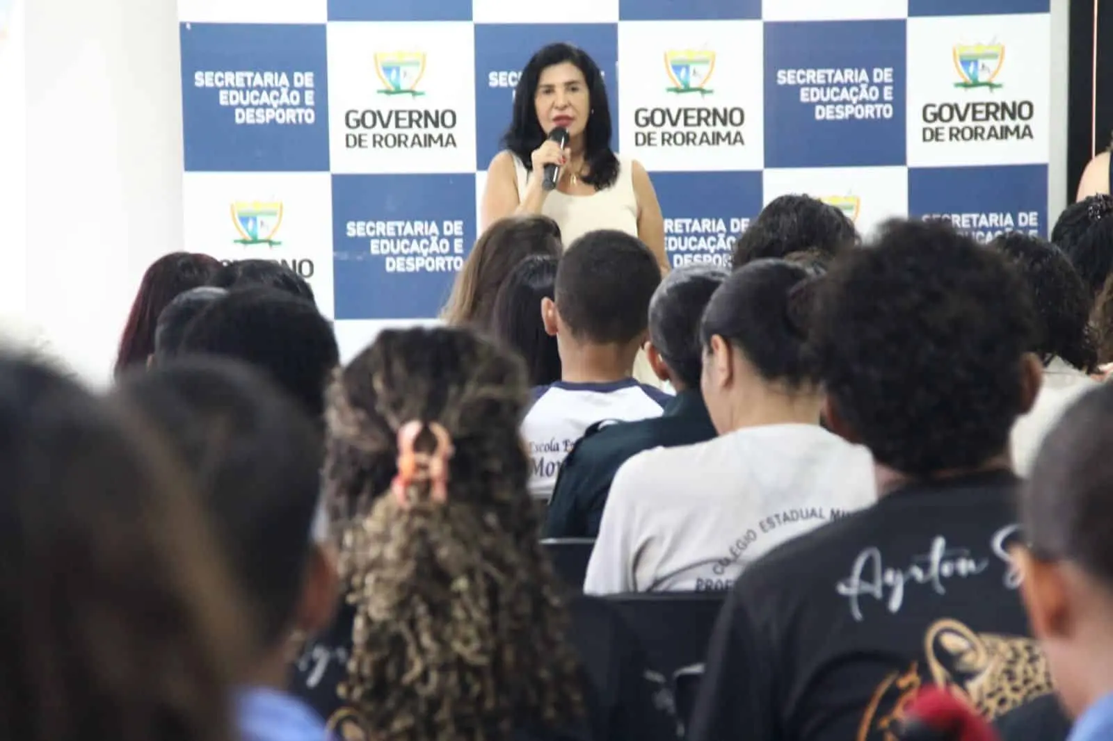 PE DE MEIA 2