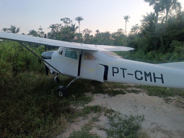 aviao apreendido