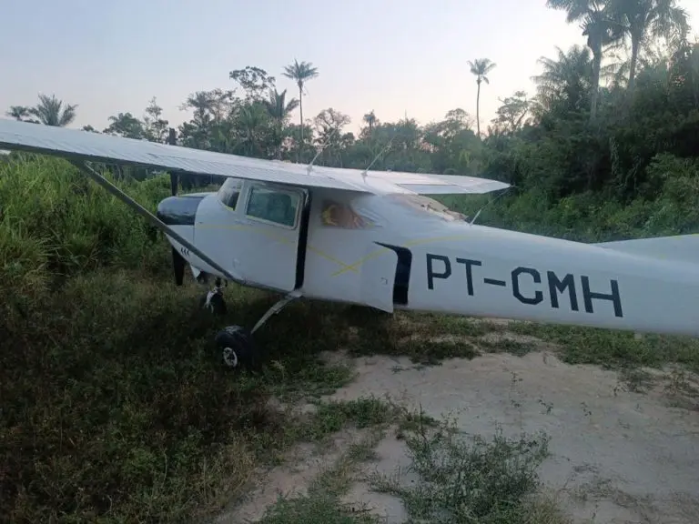Operação prende três e destrói aviões para garimpo em Roraima 1 aviao apreendido