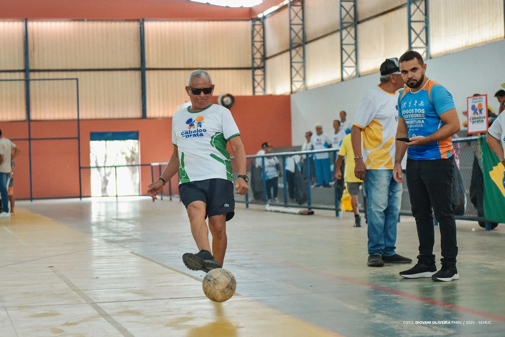 1759373271 723 Dia do Idoso jogos danca e confraternizacao nos CRAS
