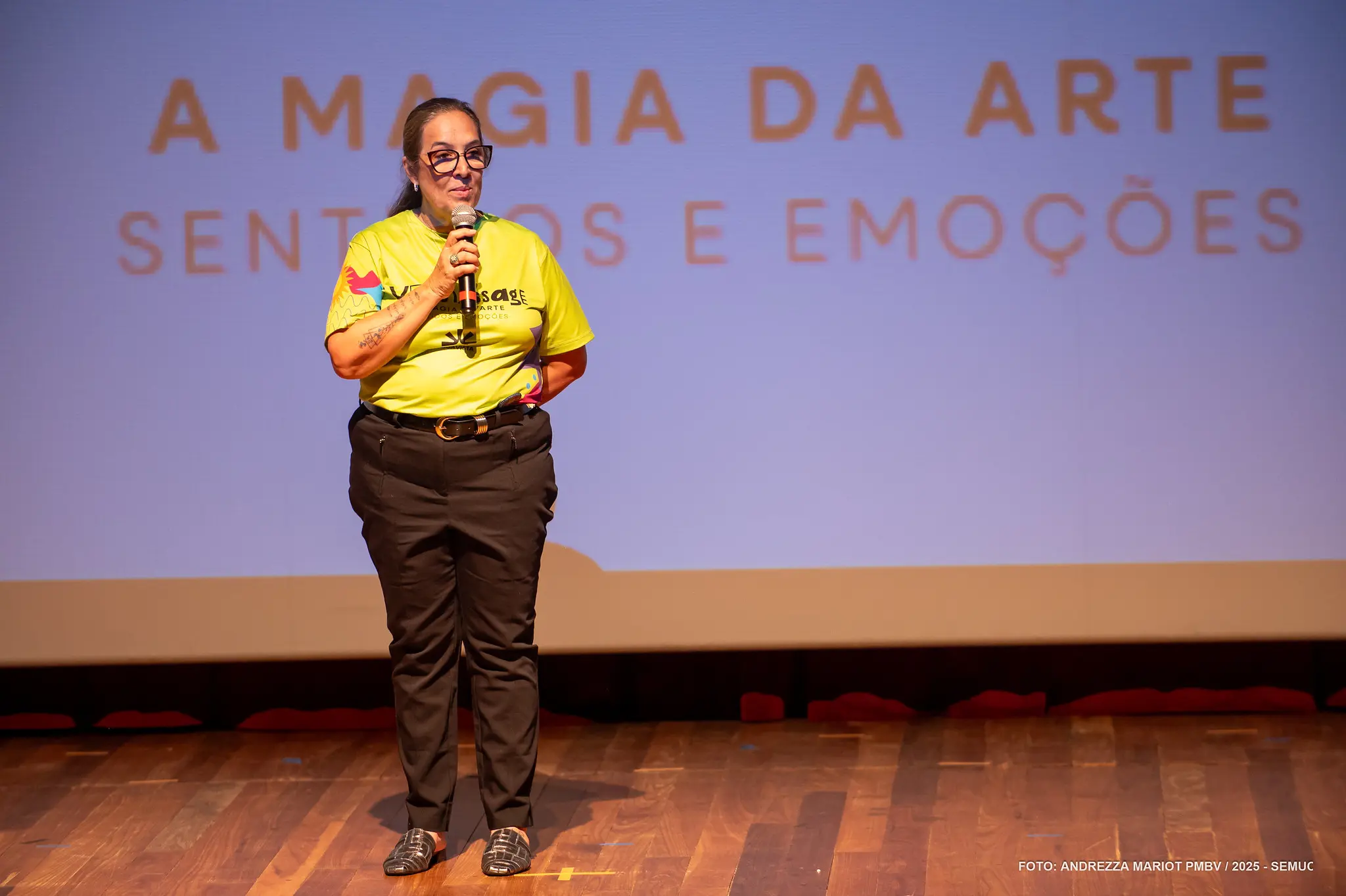 1759402188 718 IV Vernissage e final do Educa Talentos agitam Teatro Municipal