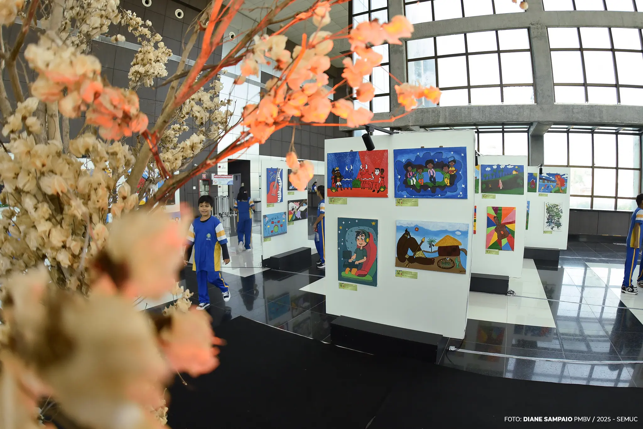 1759460049 878 Criancas da rede municipal celebram arte na IV Vernissage