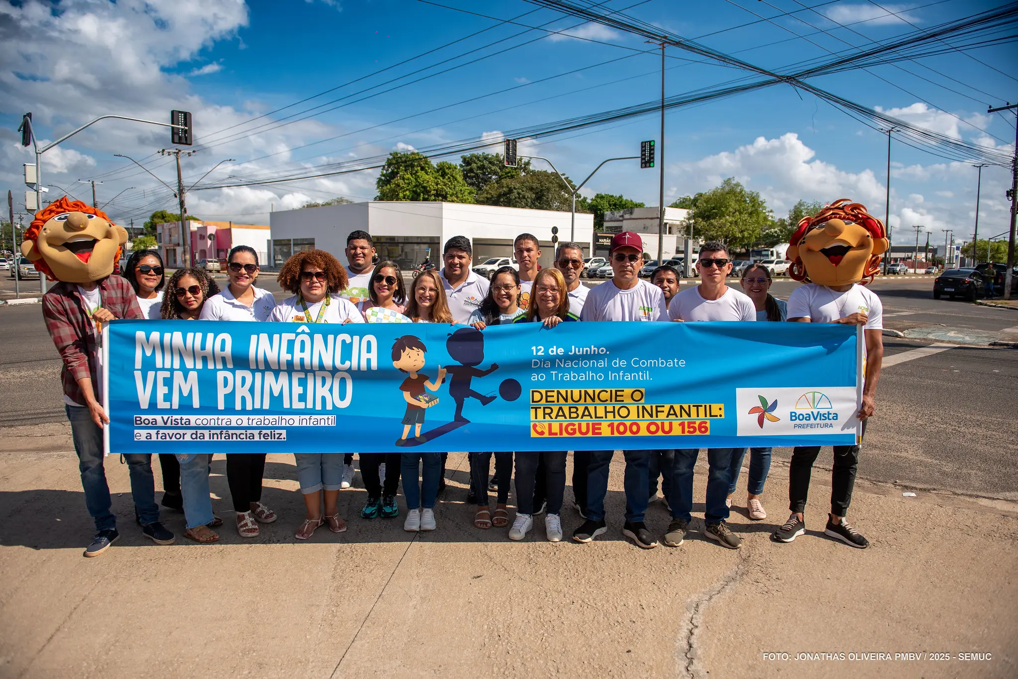 1760183724 840 Blitz educativa combate exploracao de criancas pedindo esmola