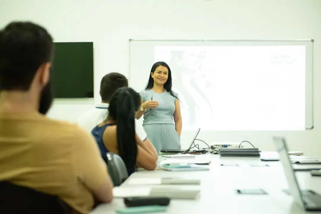 Inscrições prorrogadas para curso de logística e cadeia de abastecimento 1 54135010348 6b698e8019 k