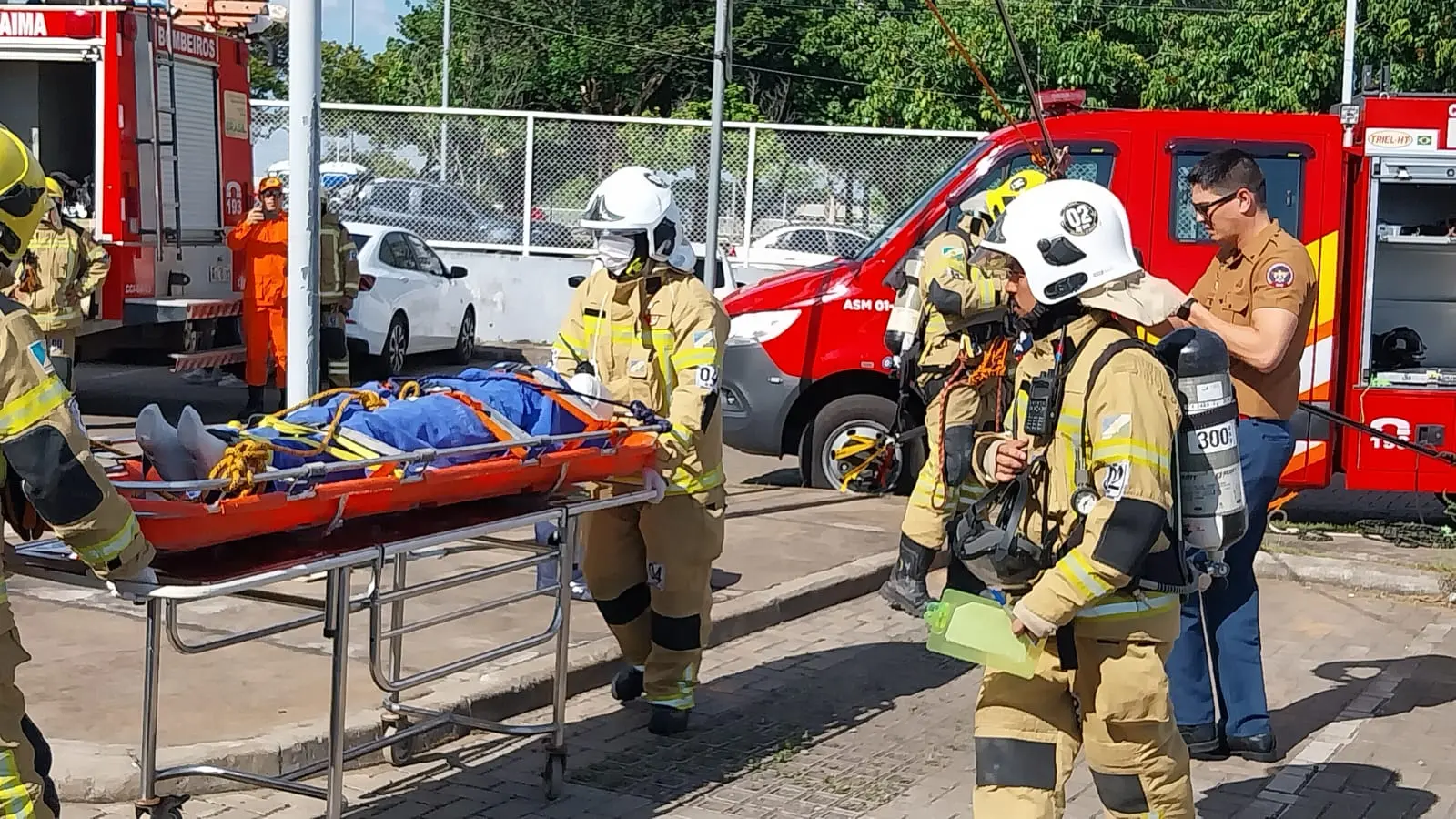 Corpo de Bombeiros conclui simulacao de incendio e encerra curso de capacitacao em Roraima Secom RR