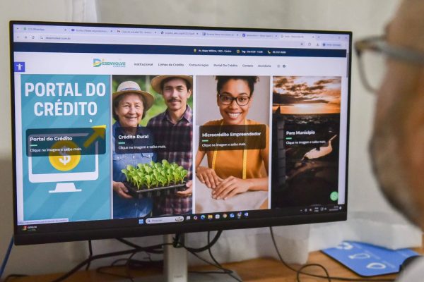 Governo de Roraima inaugura Portal do Crédito e facilita o acesso a financiamentos estaduais 2 Governo de Roraima lanca Portal do Credito e moderniza acesso a financiamentos no Estado Neto Figuer