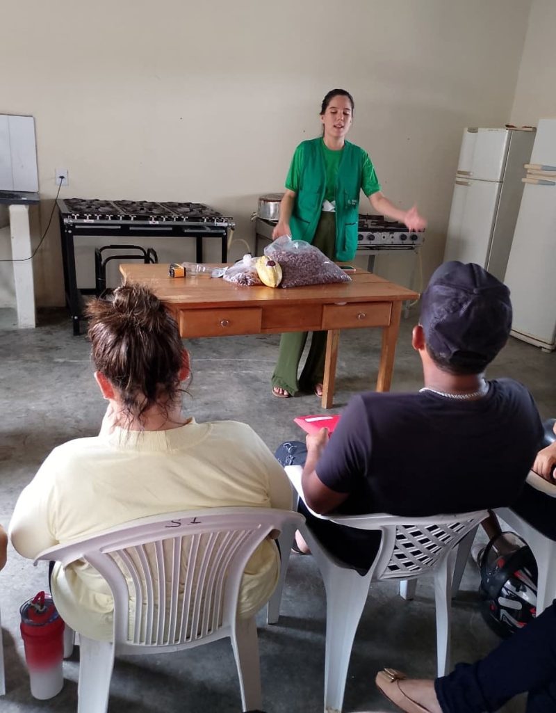 Governo de Roraima intensifica investimentos na cadeia do cacau e promove em Caroebe curso para produtores da região 1 Iater realizou nesta semana em Caroebe o Curso de Aproveitamento Integral do Cacau – Fruto Amendoas