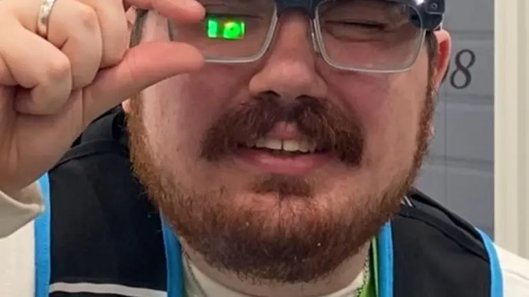 Os óculos inteligentes recém-lançados da Amazon apontam para o futuro, mas suscitam dúvidas sobre a privacidade dos entregadores [Opinião]