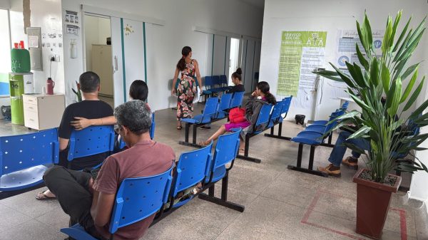 Ambulatório de infectologia inicia atendimento no Centro de Especialidades Médicas de Rorainópolis. 4 Recepcao do Centro de Especialidades Medicas Dr. Alceste Madeira de Almeida Ascom Sesau