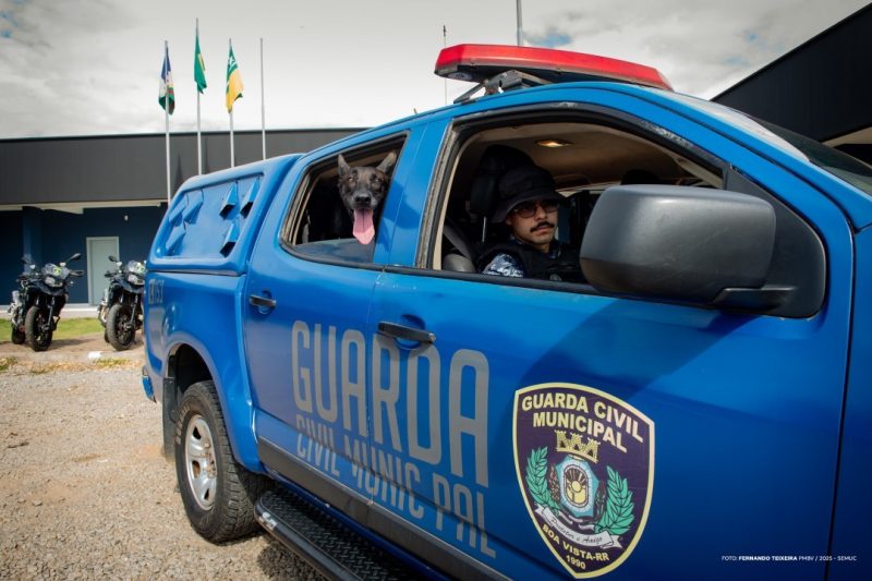 Quatro guardas municipais concluem estágio para condutores de cães 1 54309787807 32a60d11f5 k