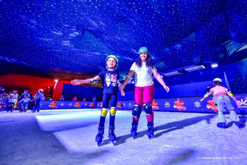 Vila do Noel ganha pista de patinação no gelo 1 54928978394 d7c86ba99c k
