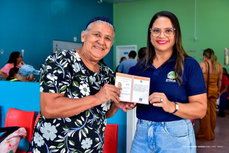 Prefeitura conclui cadastramento de ambulantes e entrega 400 carteirinhas 1 54944187153 ba7530b499 k