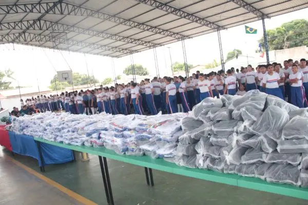 UNIFORME ESCOLAR 2