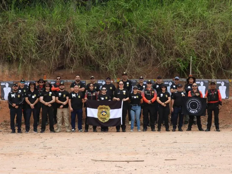 13a turma de Treinamento Anual de Tiros 1