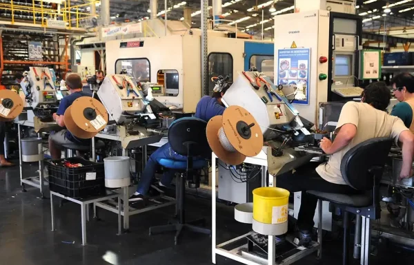 Receita da indústria brasileira cai pelo terceiro mês seguido, indica CNI 3 97DWSP5NCmXK67S5GXj9vRmQ.webp