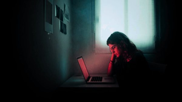 Ataques de ransomware recuam 34% em 2025, mas o roubo de dados continua em alta