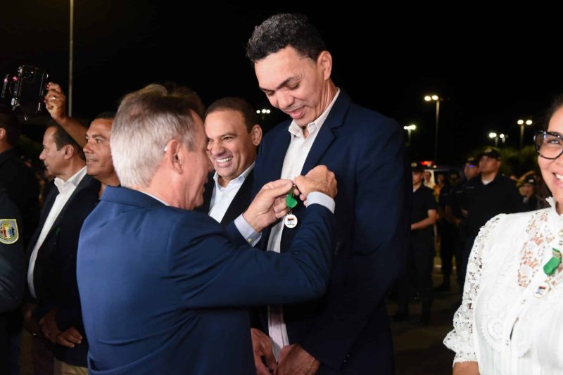 Governo de Roraima comemora 81 anos da PMRR entregando medalhas e novas viaturas 1 Entrega de medalhas e novas viaturas 1 scaled