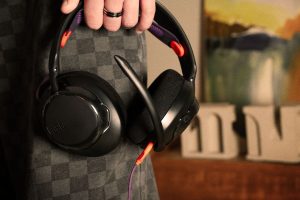 JBL anuncia no Brasil os novos headsets gamer da linha Quantum a partir de R$ 349