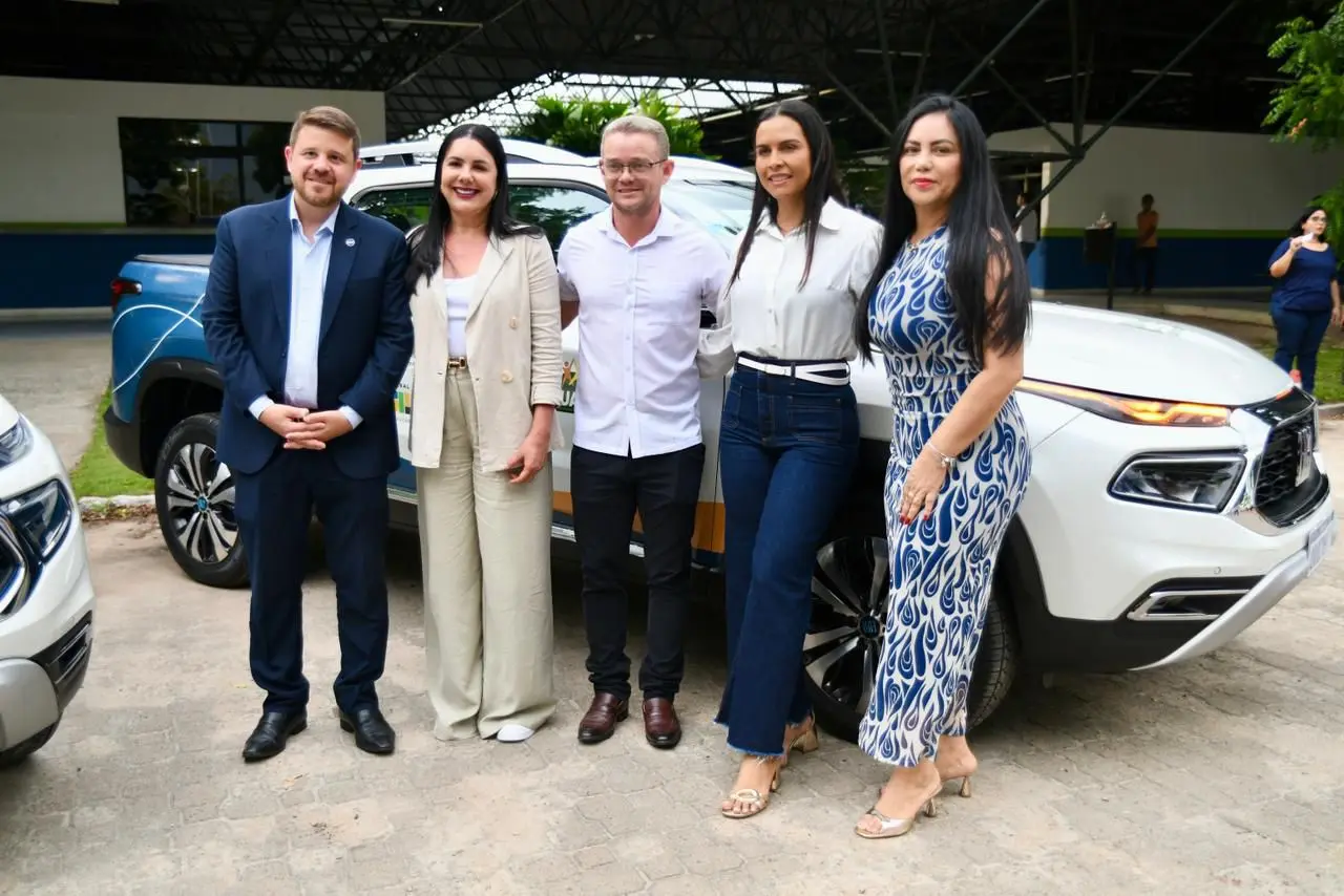 Governo recebe veículos para ampliar a mobilidade da Assistência Social em Roraima 1 MOBSUAS 1