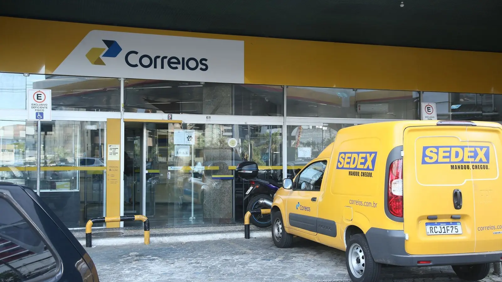 Plano de reestruturação dos Correios prevê cortes de pessoal e fechamento de unidades