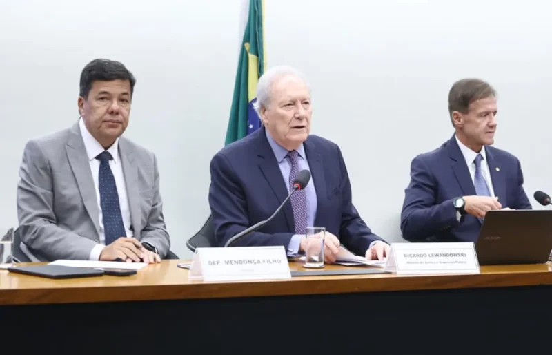 Relator adia novamente apresentacao de parecer da PEC da Seguranca.webp