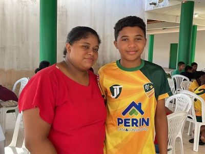 Projeto do Monte Roraima FC com o deputado federal Nicoletti realiza sonho de criança no Sul do estado de jogar futebol em Boa Vista 7 Thallisson