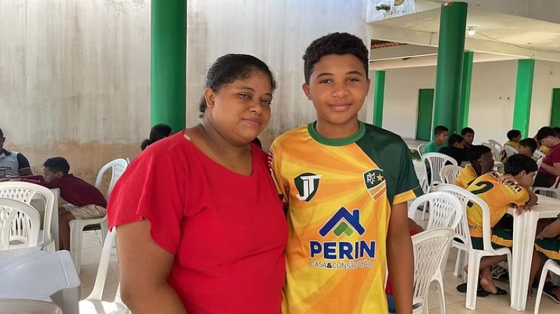 Projeto do Monte Roraima FC com o deputado federal Nicoletti realiza sonho de criança no Sul do estado de jogar futebol em Boa Vista 1 Thallisson
