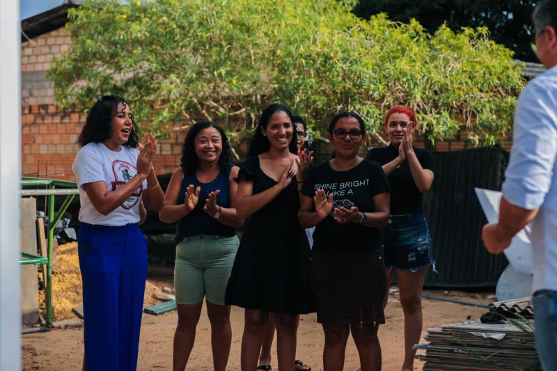 Governo conclui entrega de escrituras públicas aos moradores do bairro Alvorada I 1 Entrega de escrituras Alvorada I Arthur Farias Secom Roraima 5 scaled