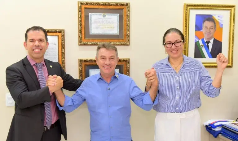 Govenador com a delegada Darlinda o novo delegado geral Luciano
