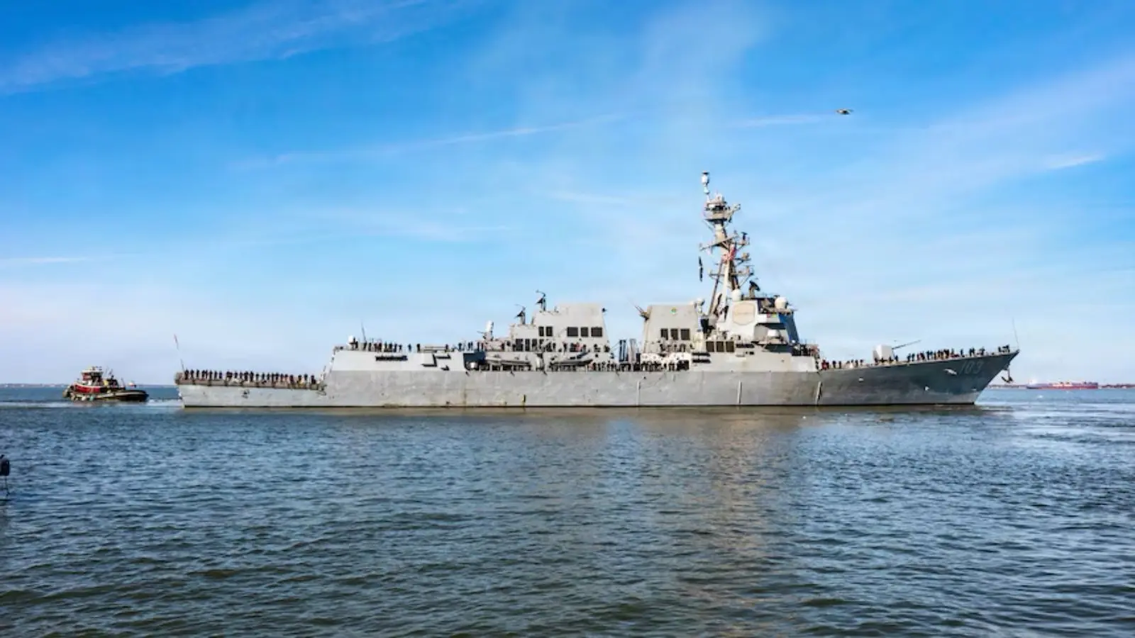 Acidente no alto-mar: navios da Marinha dos EUA colidem no Caribe