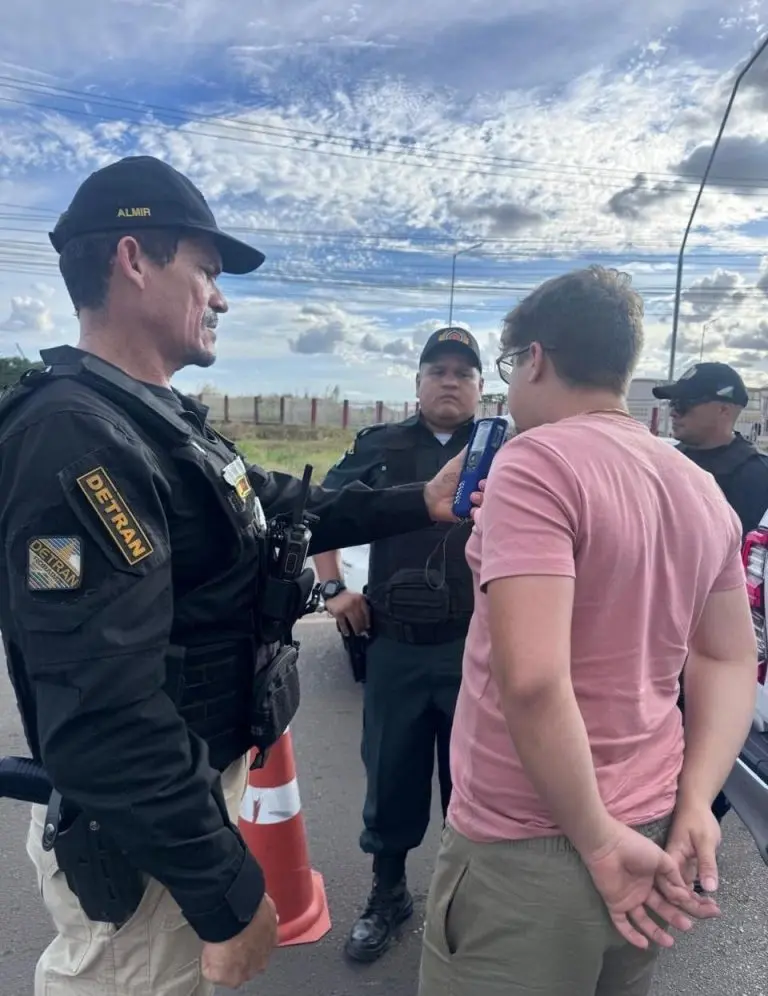 Durante os dias de folia os agentes intensificam a fiscalizacao e as atividades educativas com foco