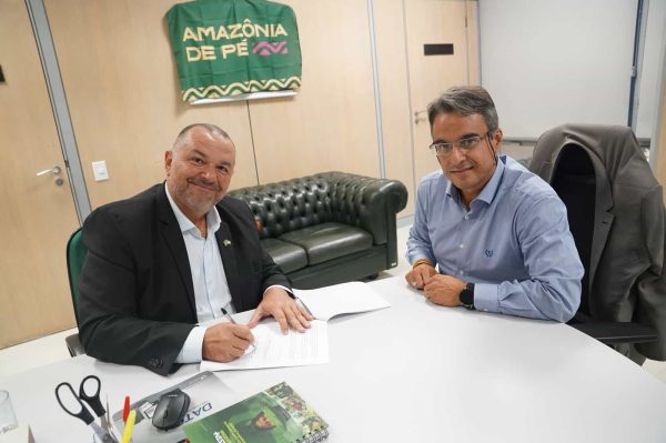 Governo de Roraima e Ministerio do Meio Ambiente firmam acordo para integracao do Zoneamento Ecologi