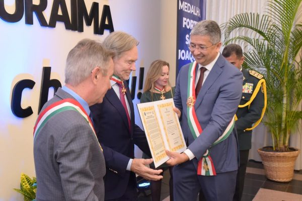 Governo de Roraima entrega comenda a presidente da Guiana e outros 19 homenageados Fernando Oliveira