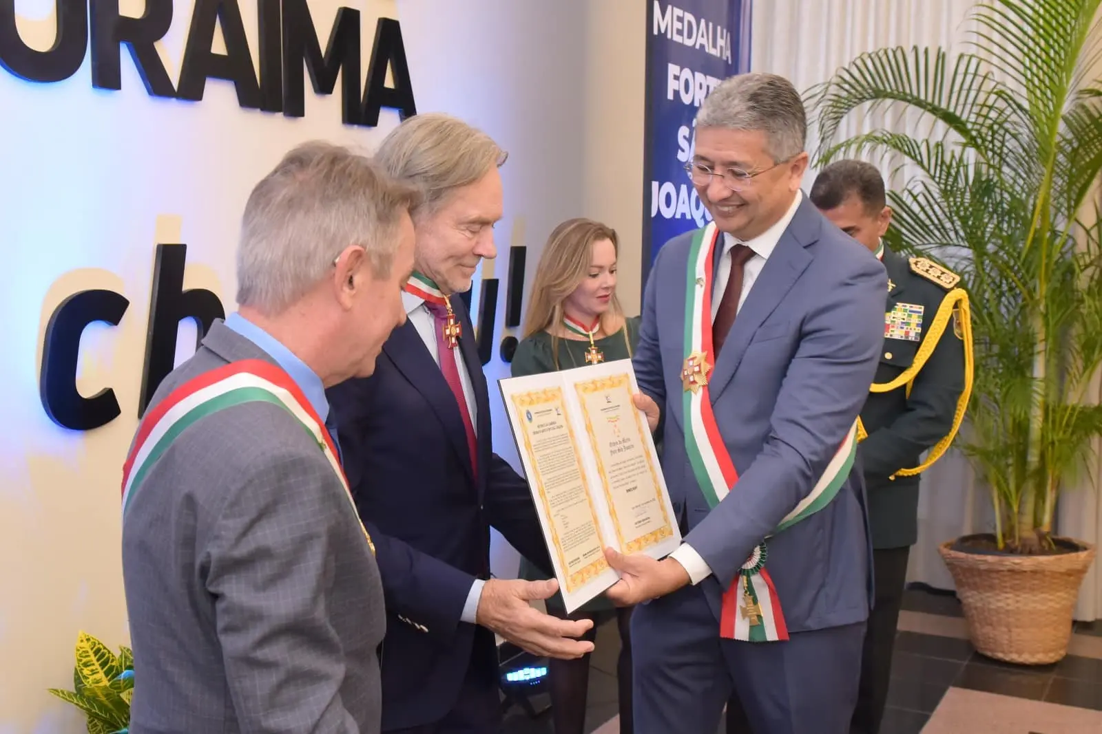 Governo de Roraima entrega comenda a presidente da Guiana e outros 19 homenageados Fernando Oliveira
