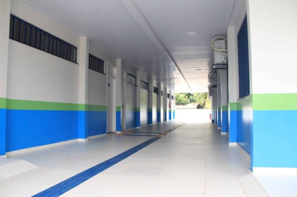 Governo de Roraima reinaugura 68a escola reformada na Vila Samauma Elvis Freitas Ascom Seed 1 scaled