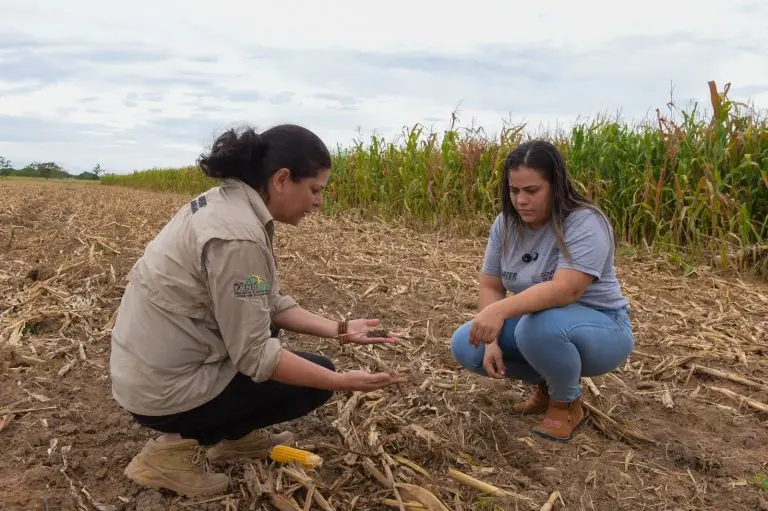 Tecnicos do Iater em atividade de campo Ascom Iater