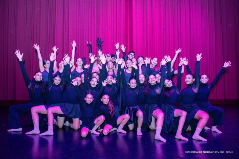 Vagas abertas no Corpo de Baile do Teatro Municipal 1 quatro