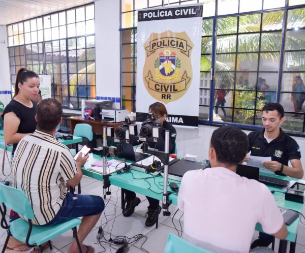 Atendimento durante acao do Governo Presente Neto Figueredo 2