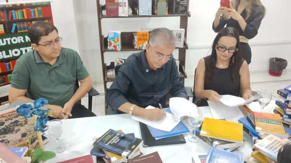 Biblioteca Publica recebe livros tecnicos doados pelo Tribunal de Contas de Roraima Ascom Secult RR