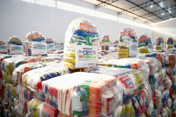 Entrega para beneficiarios da capital passa a ser feita em novo endereco Stephane Queiroz Ascom Setr