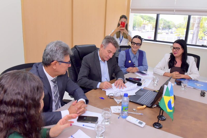 Governo cria comite para combate ao trafico e a violencia sexual contra criancas e adolescentes Fern