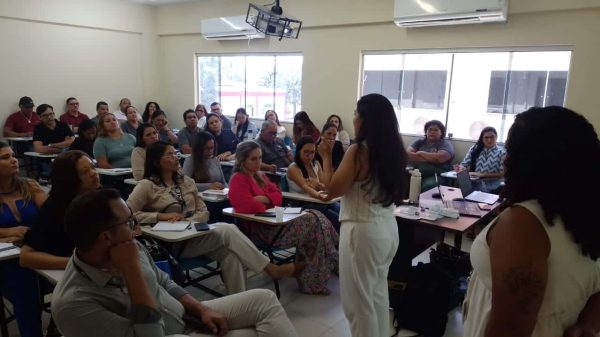 Sesau capacita profissionais para novo modelo de rastreamento do cancer do colo do utero Ascom Sesau