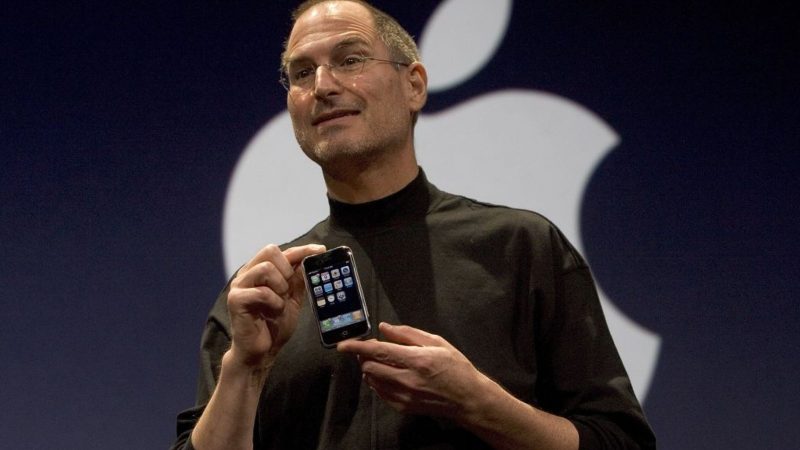 Apple completa meio século: confira os 10 lançamentos mais marcantes da marca 1 Apple completa meio século: confira os 10 lançamentos mais marcantes da marca