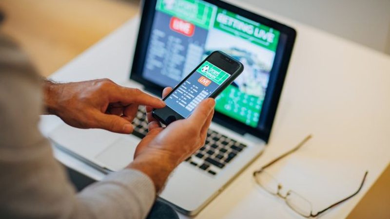 Apple disponibiliza versões beta na App Store; entenda o que muda no iPhone