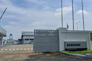 Samsung alerta para risco de greve e solicita acordo com o sindicato