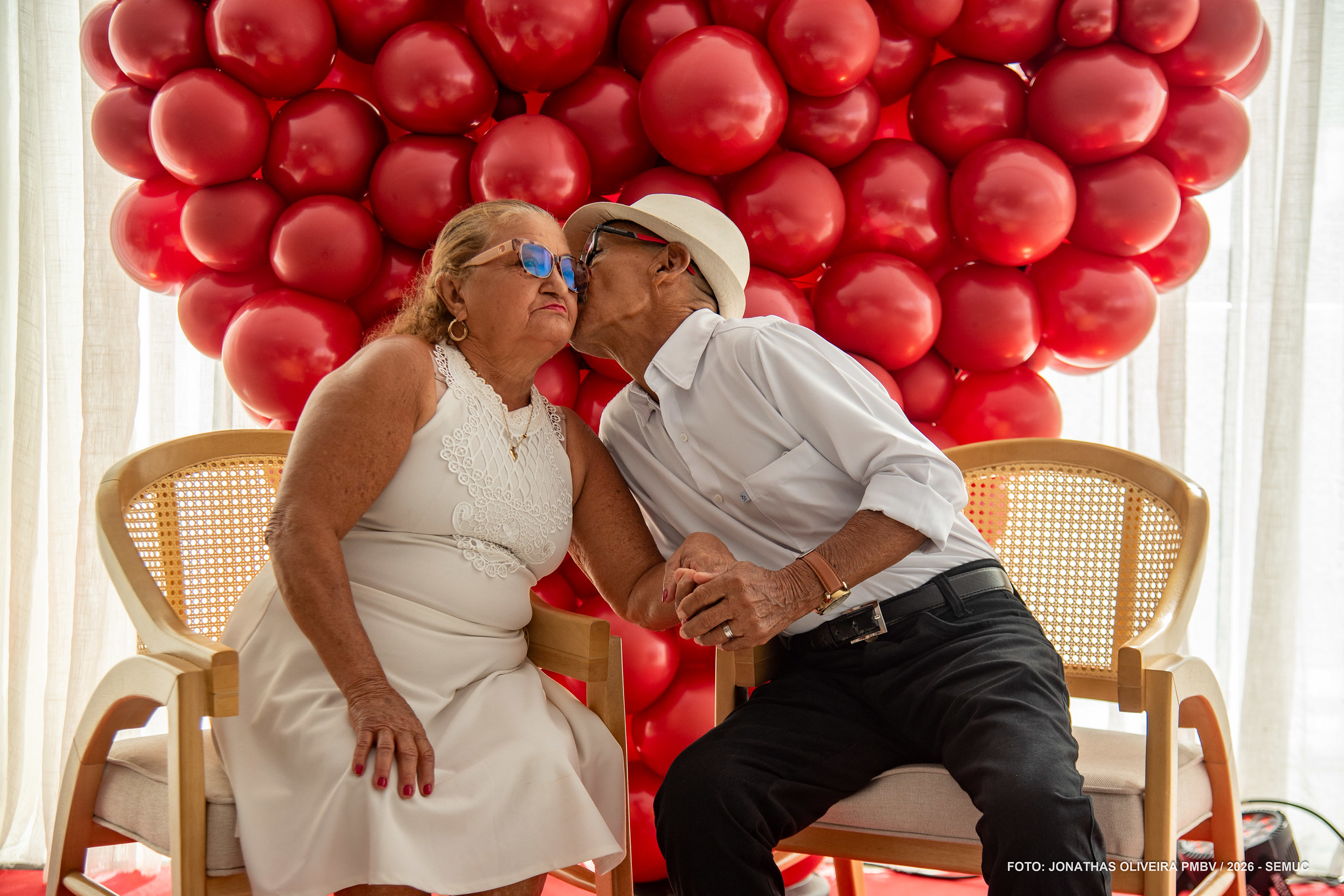 1781388006 362 Cabelos de Prata celebra amor em cafe para casais idosos